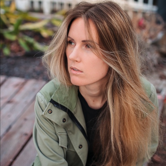 Meet your Posher, Anna - Picture 1 of 1